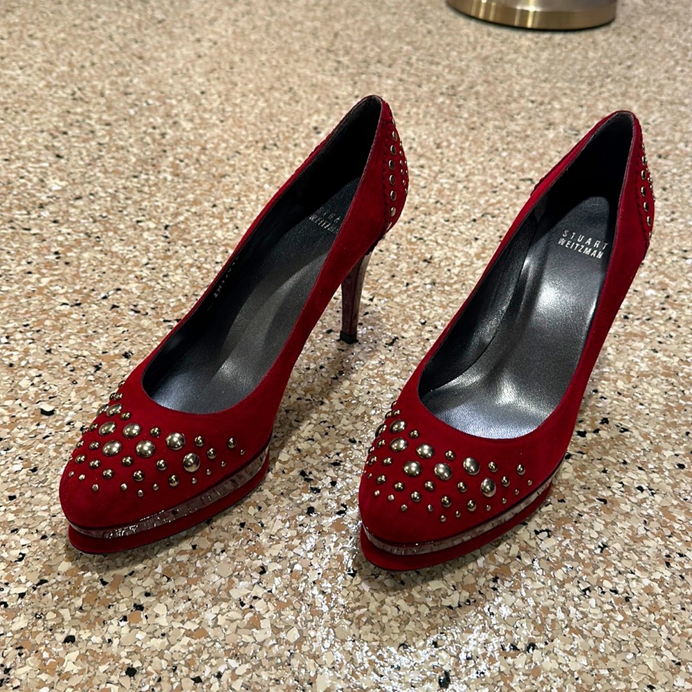 Brand new Stuart Weitzman dark red suede platform pumps w silver studs. Size 9
